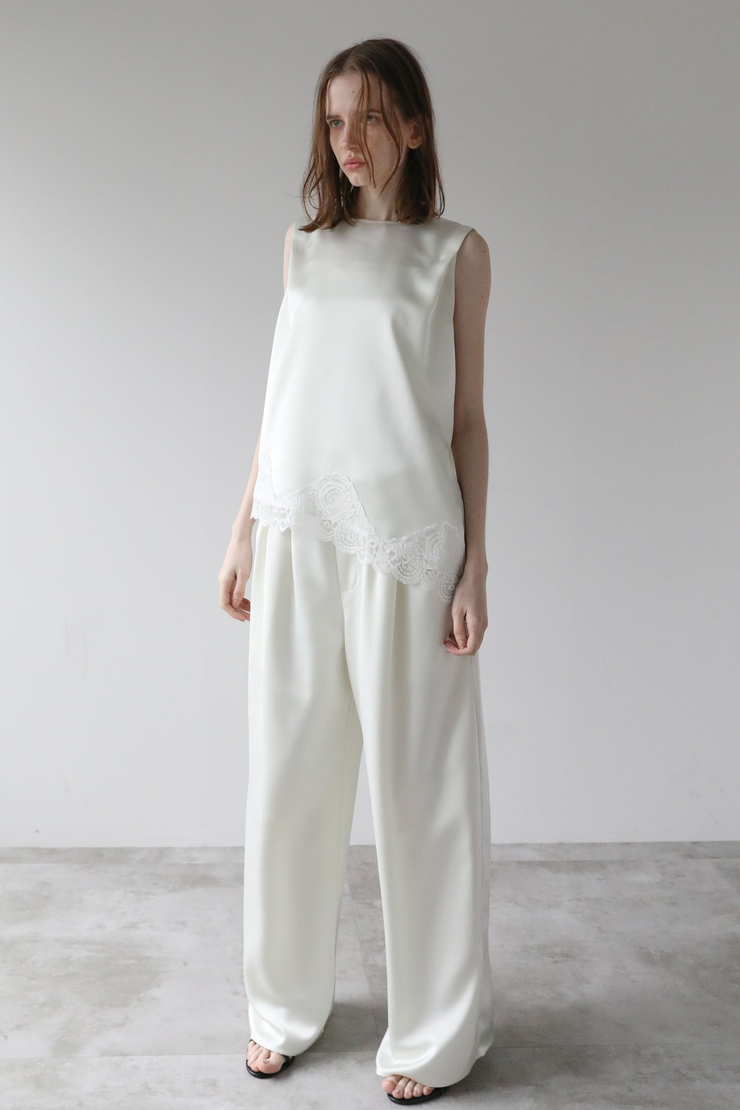 サテンレーストップス【WHITE】