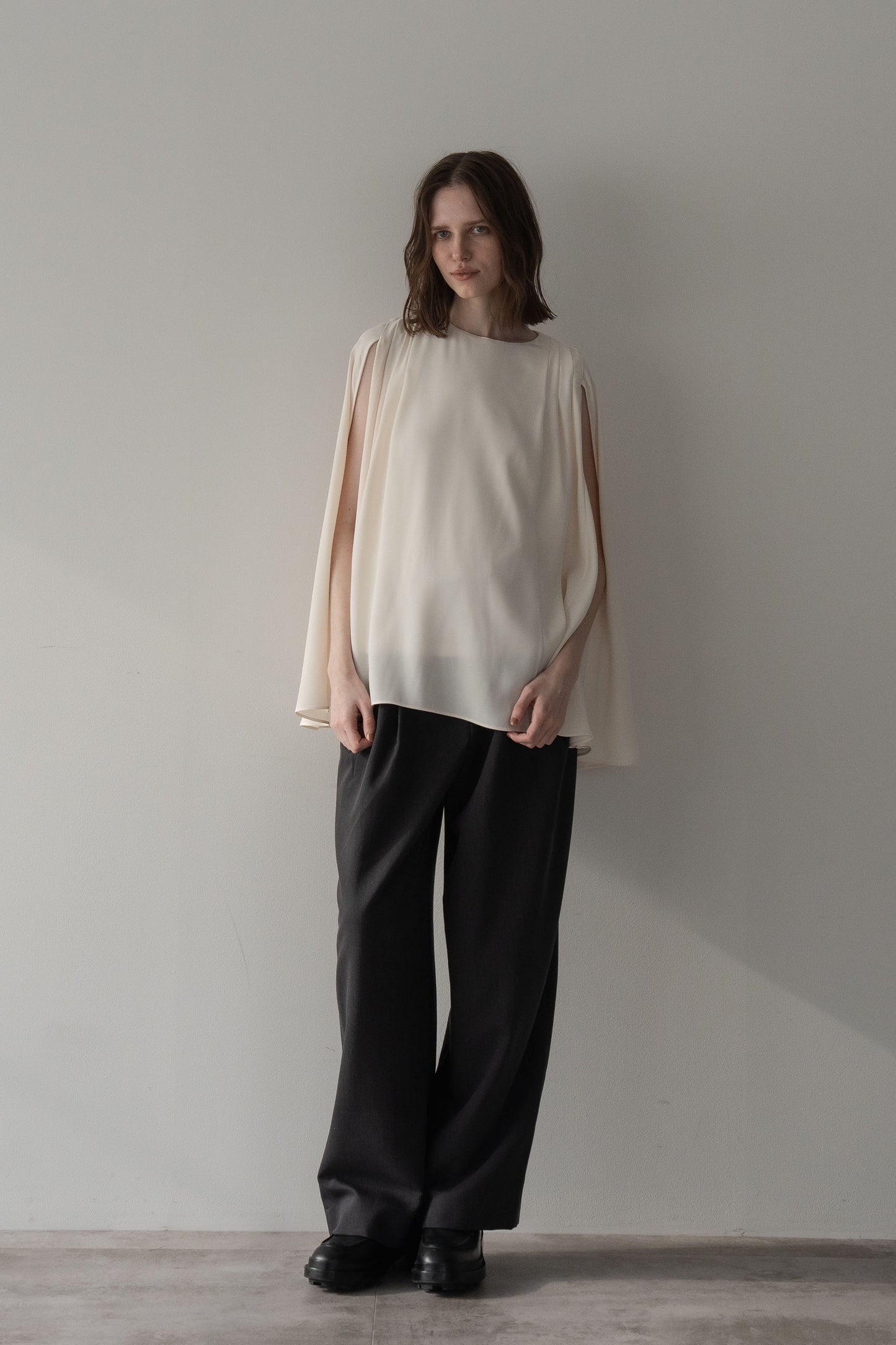 ポンチョブラウス【WHITE】