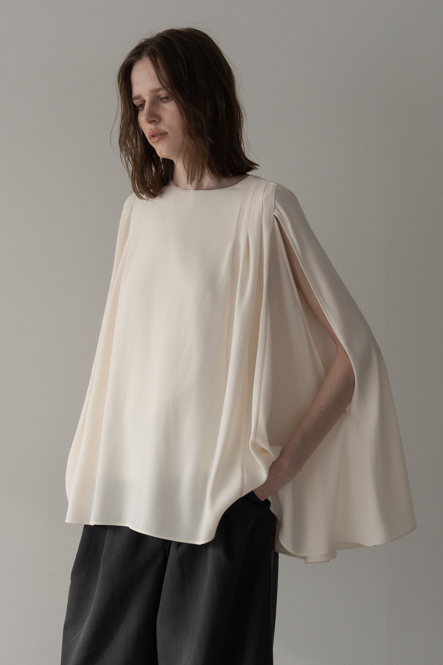 ポンチョブラウス【WHITE】