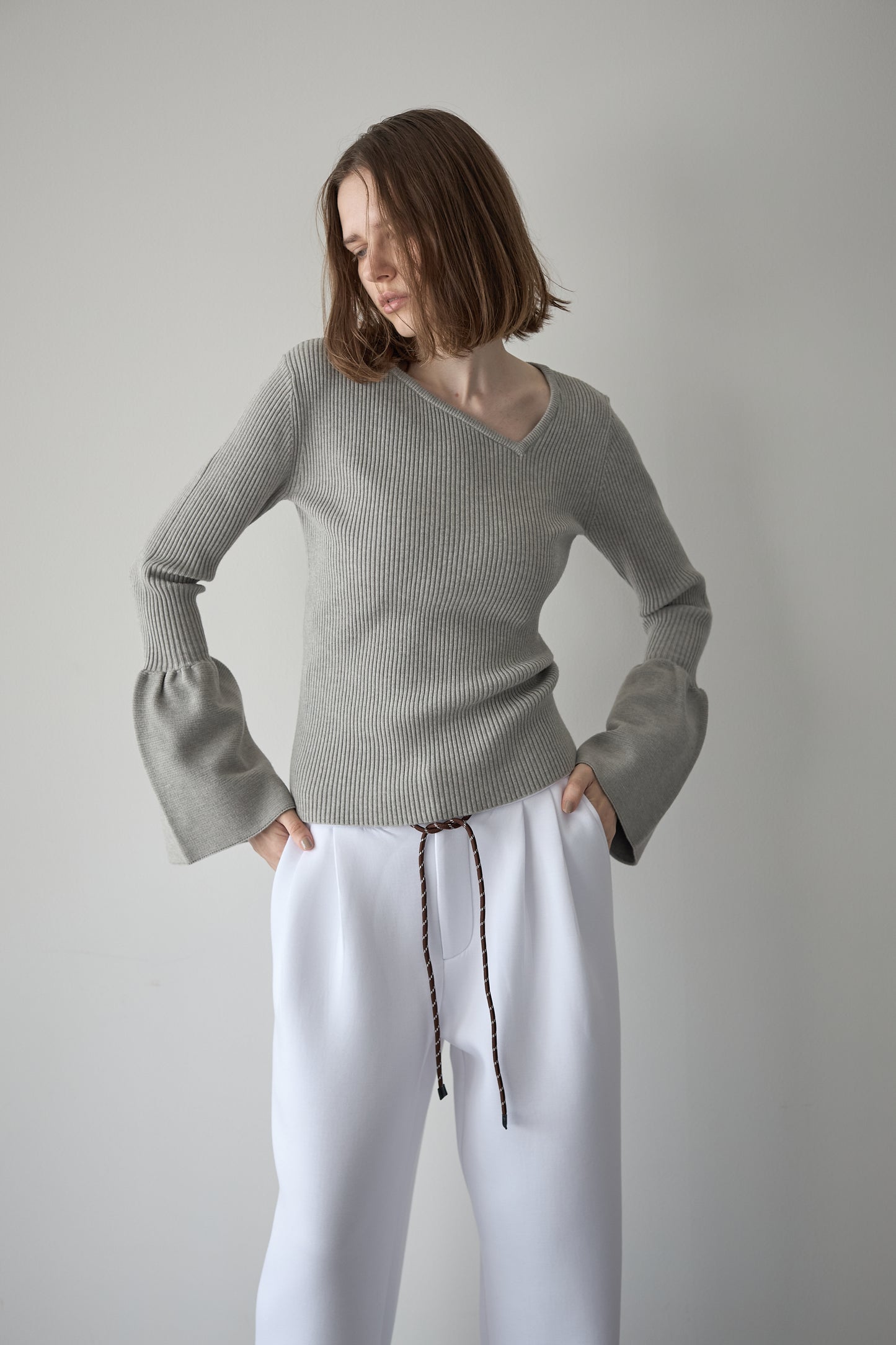 フレアスリーブアシメカットニット【GRAY】