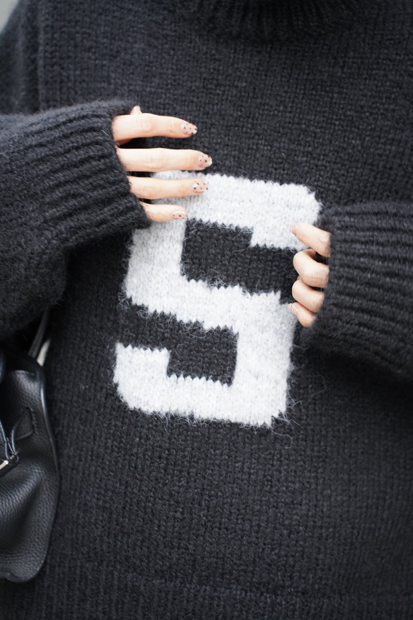 ハンドメイドロゴニット【BLACK】