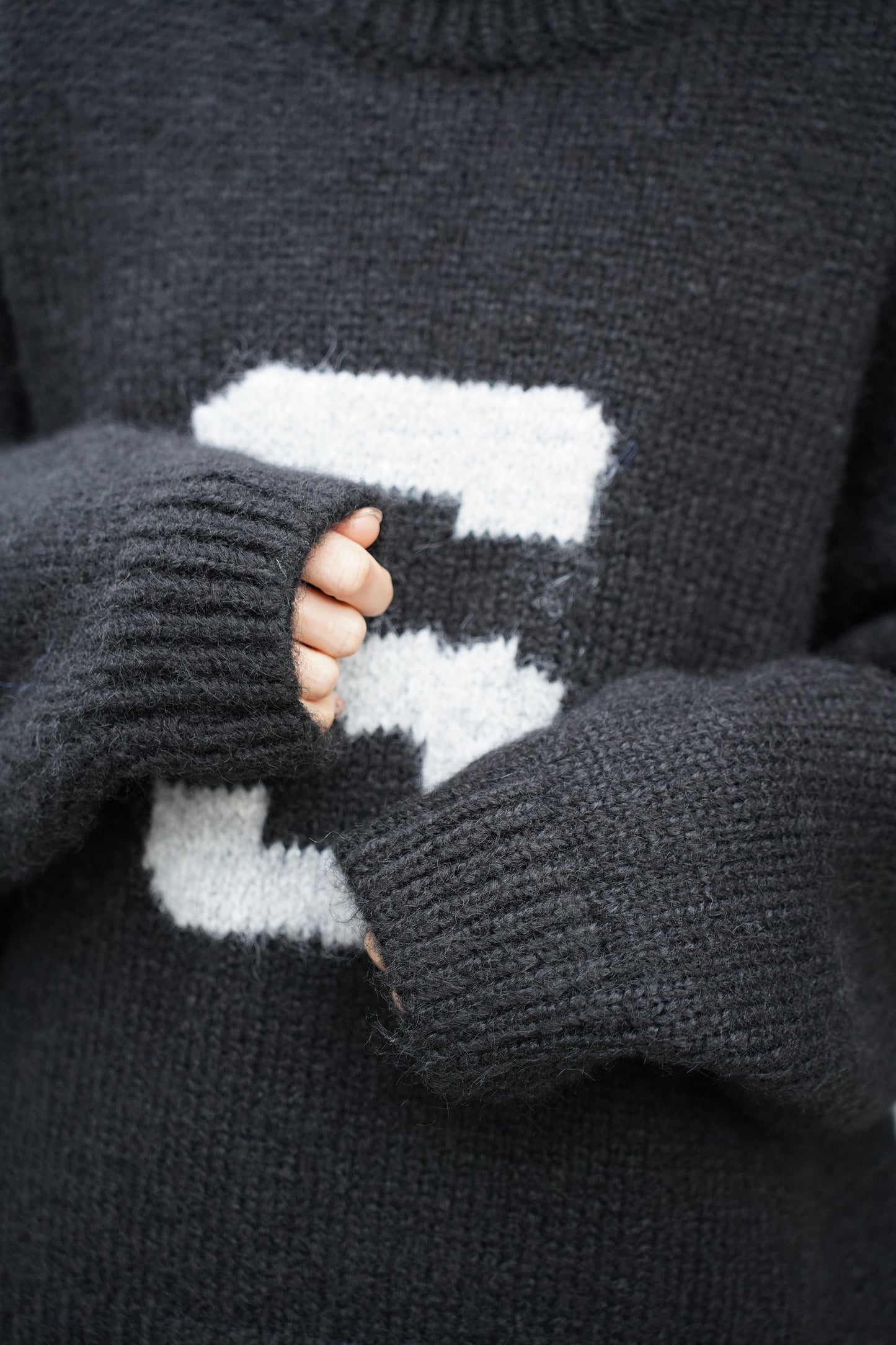 ハンドメイドロゴニット【BLACK】