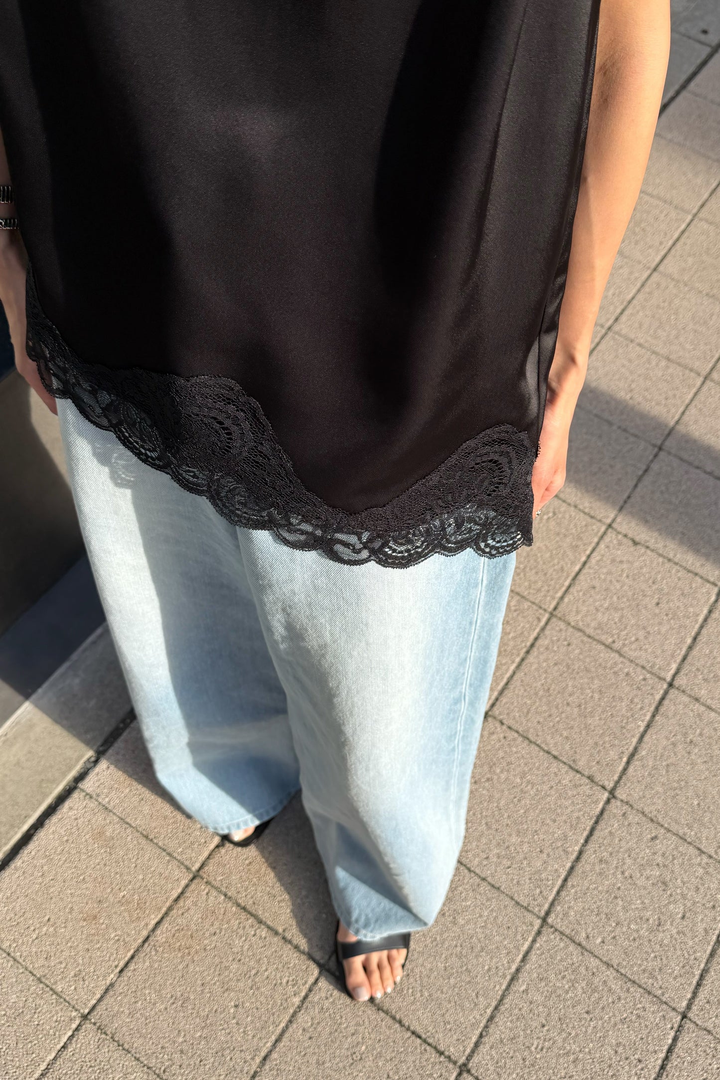 サテンレーストップス【BLACK】