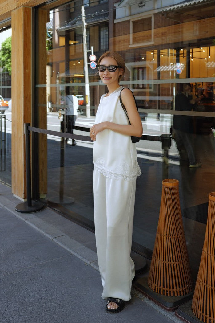サテンレーストップス【WHITE】