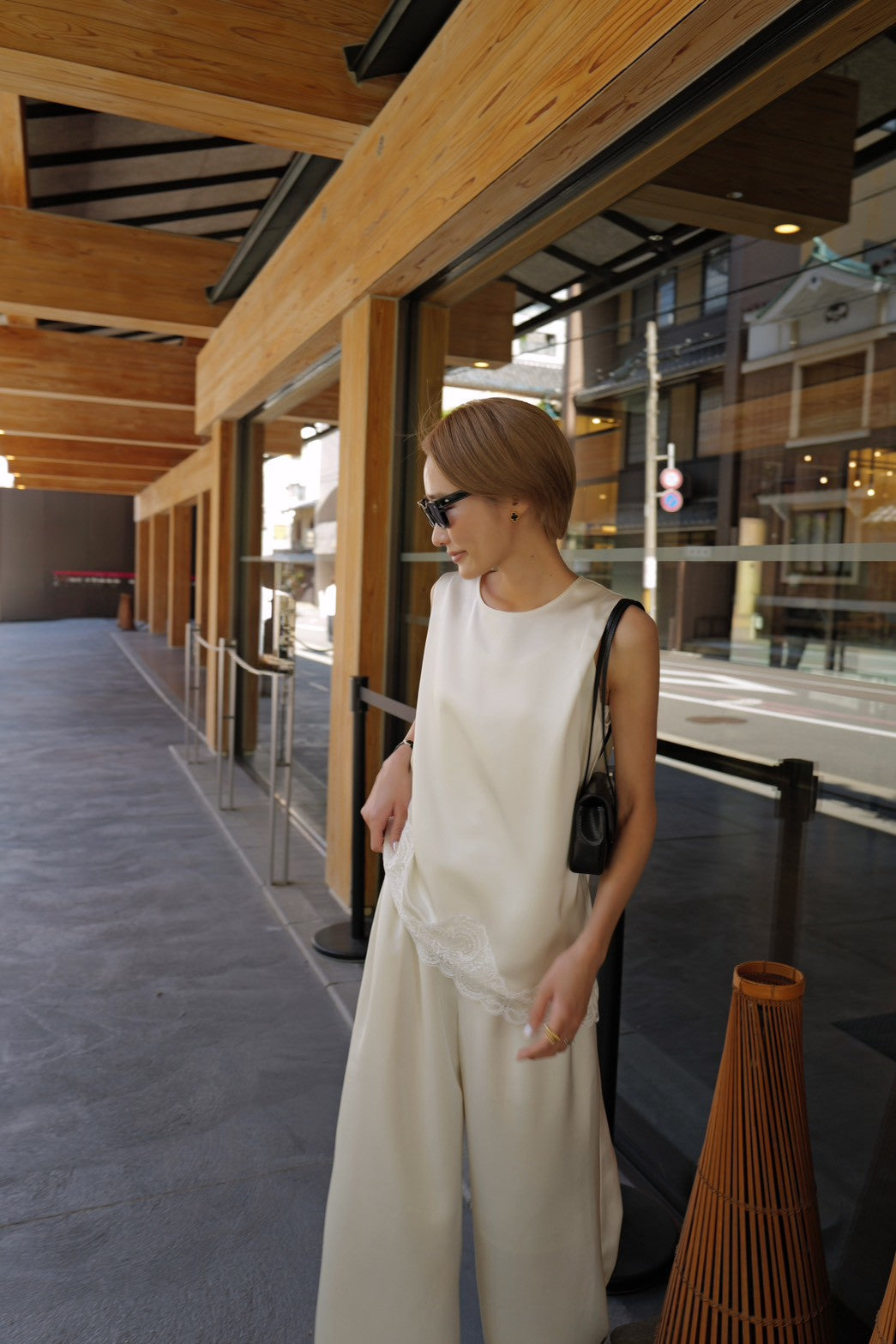 サテンレーストップス【WHITE】