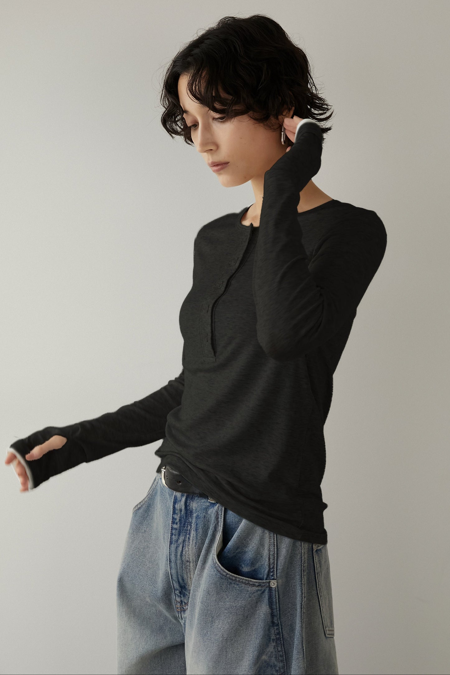 ヘンリーネックカットソー【BLACK】