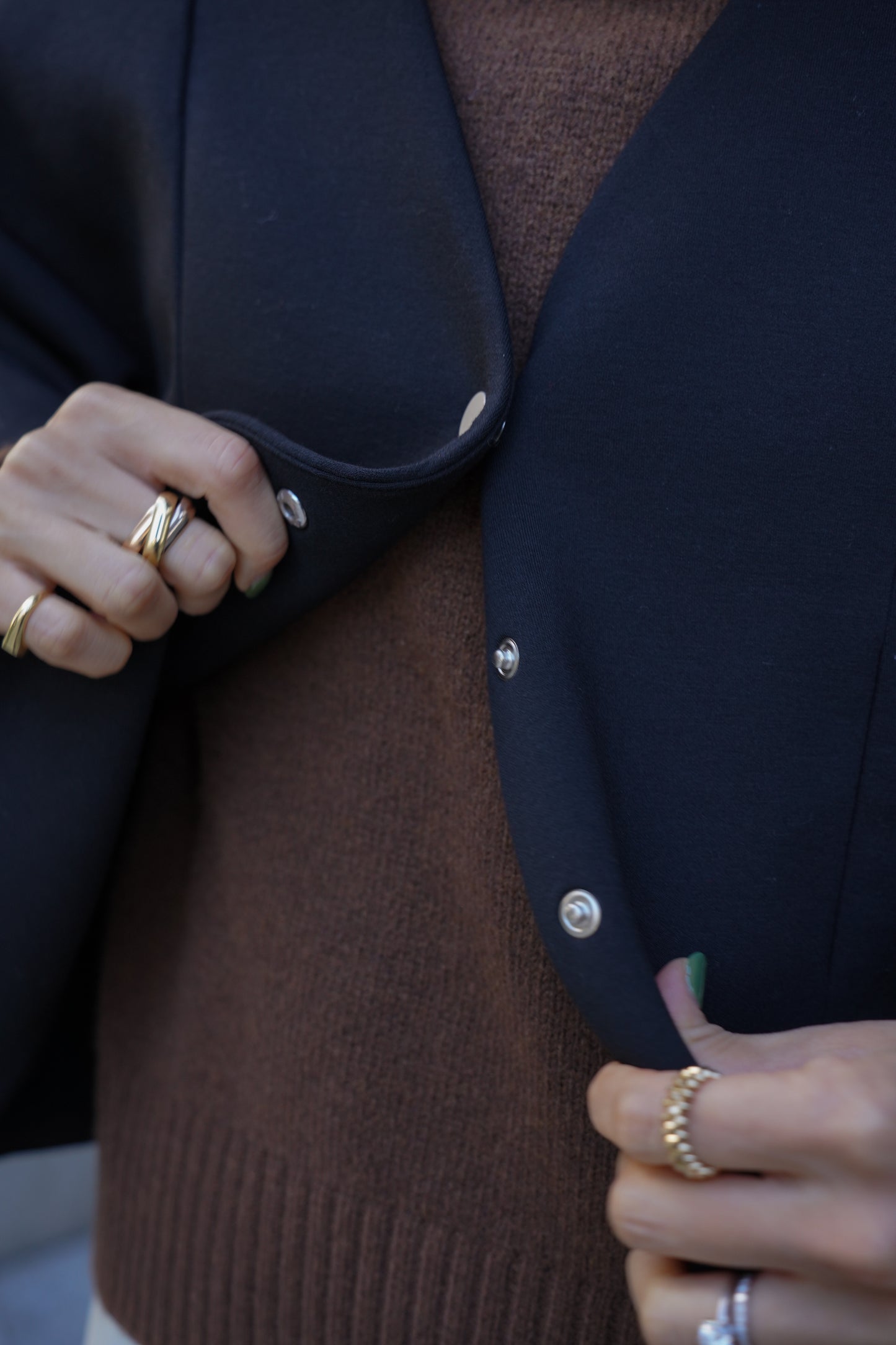 バックフリルアウター【BLACK】