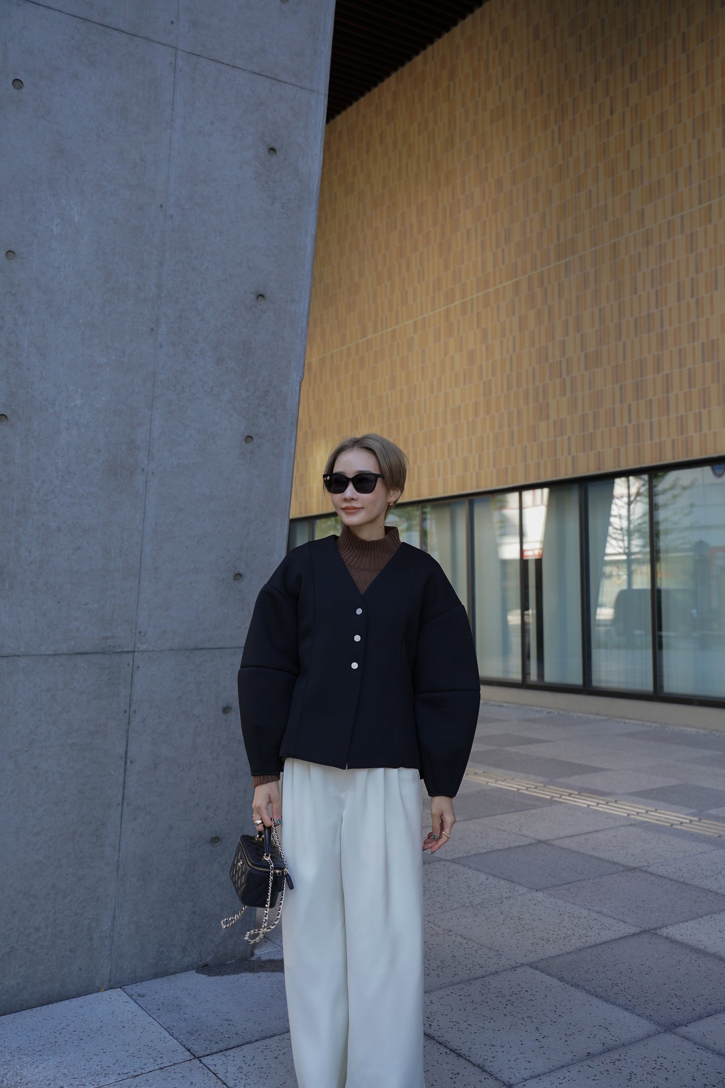 バックフリルアウター【BLACK】