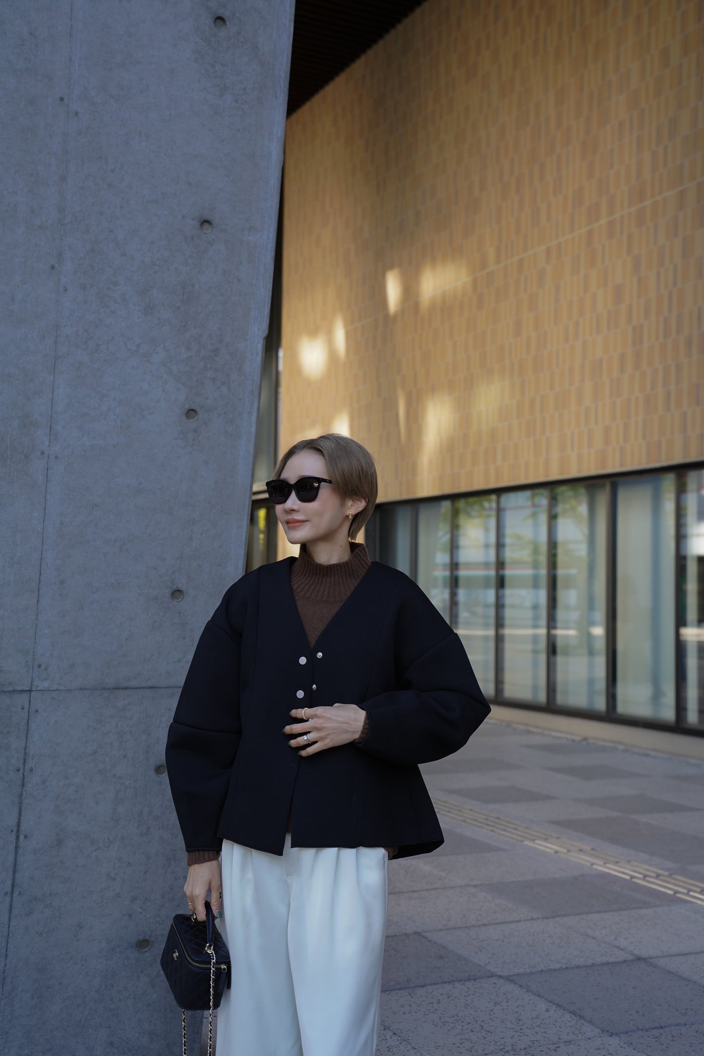 バックフリルアウター【BLACK】