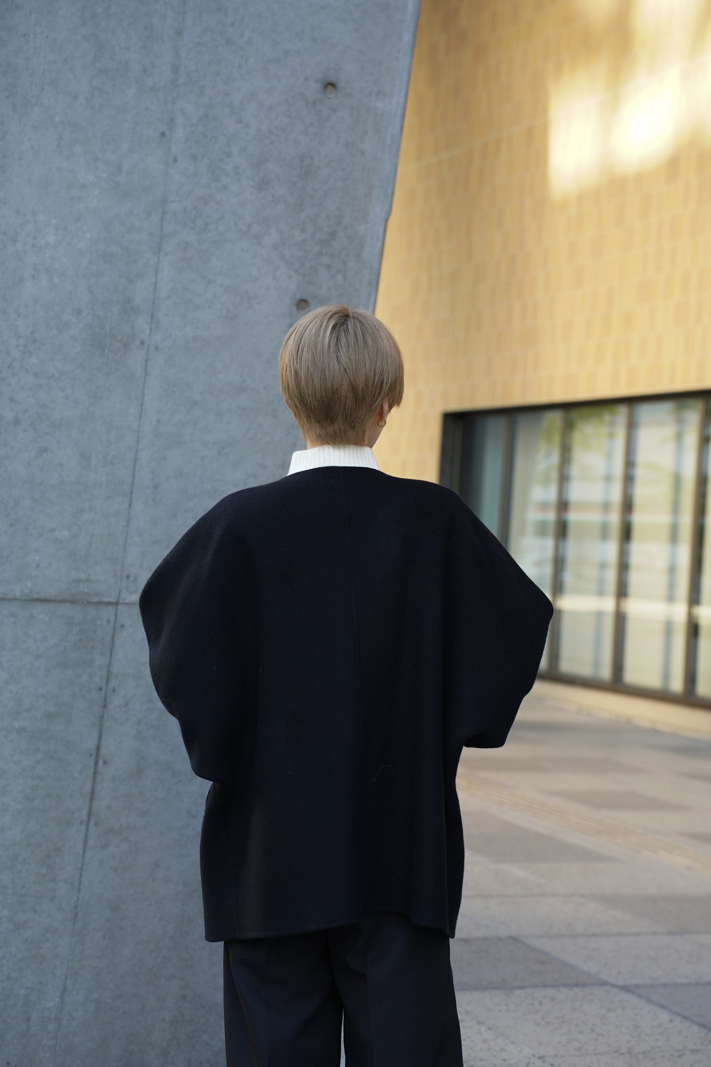 【予約販売1月下旬配送】 SUPER140ショートリバーコート【BLACK】