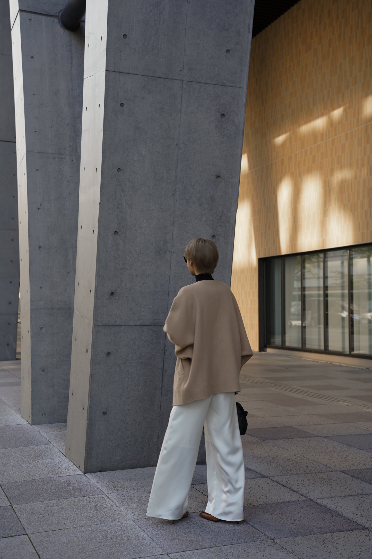 【予約販売1月下旬配送】SUPER140ショートリバーコート【BEIGE】