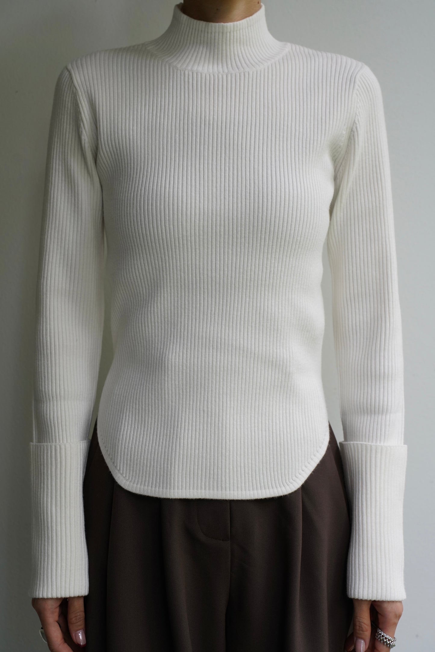 ロングスリーブタートルニット【WHITE】
