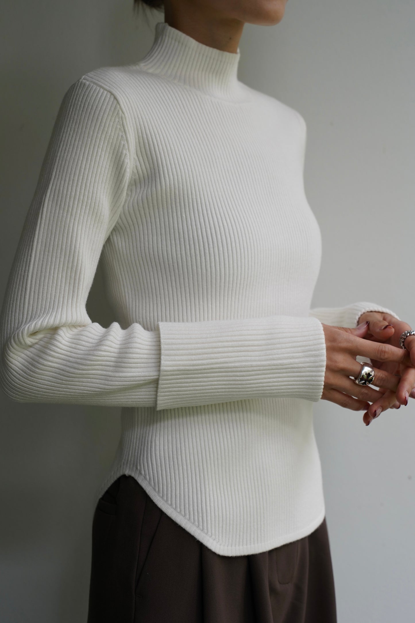 ロングスリーブタートルニット【WHITE】
