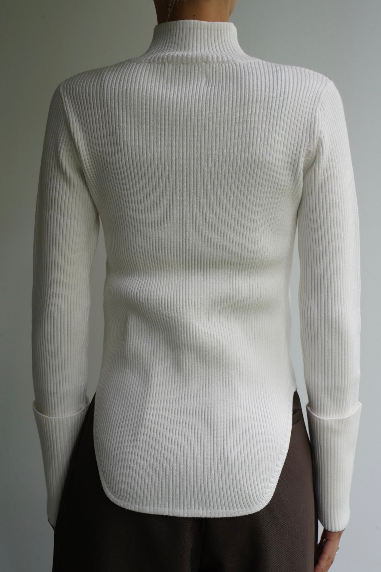 ロングスリーブタートルニット【WHITE】
