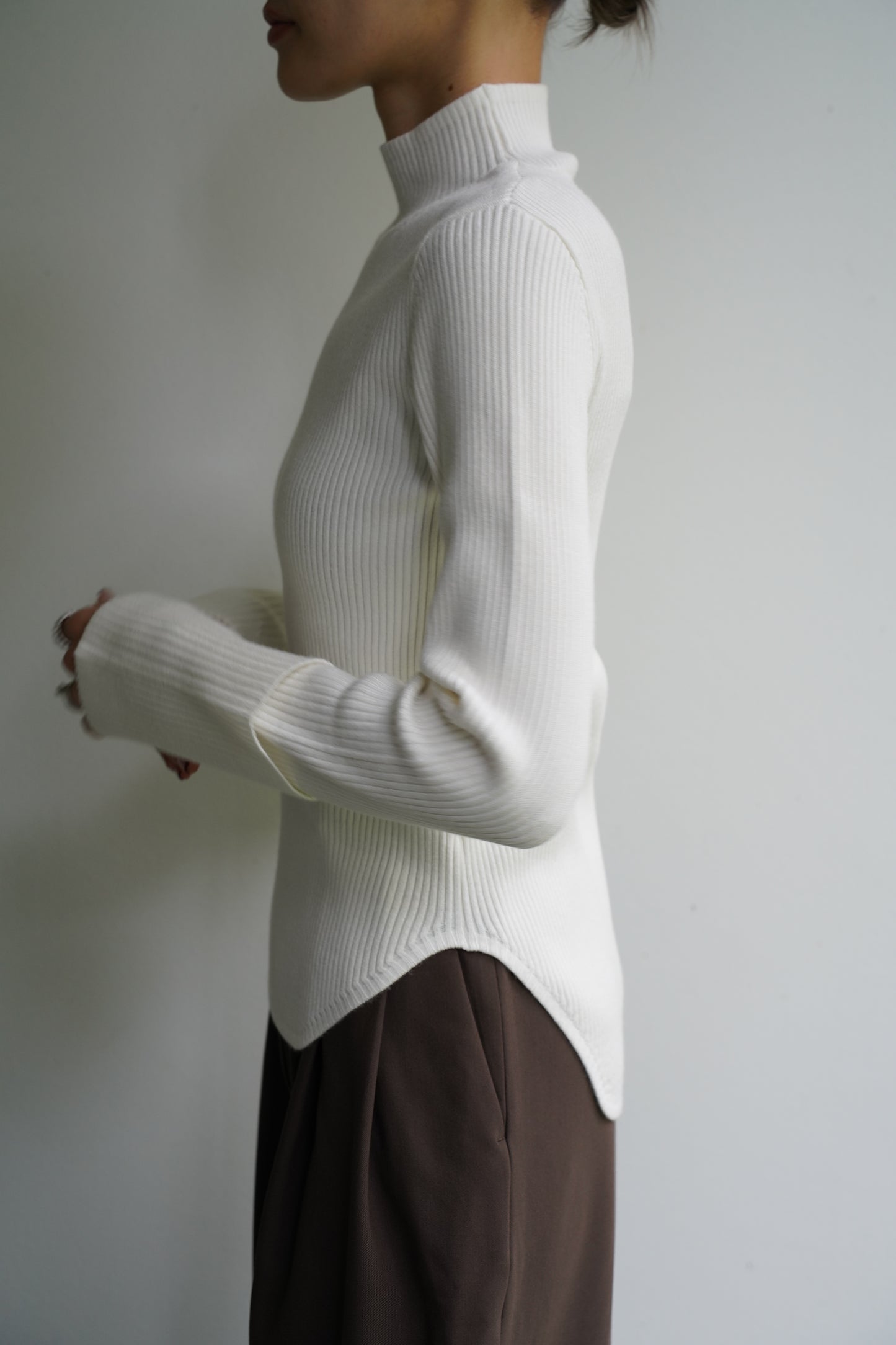 ロングスリーブタートルニット【WHITE】