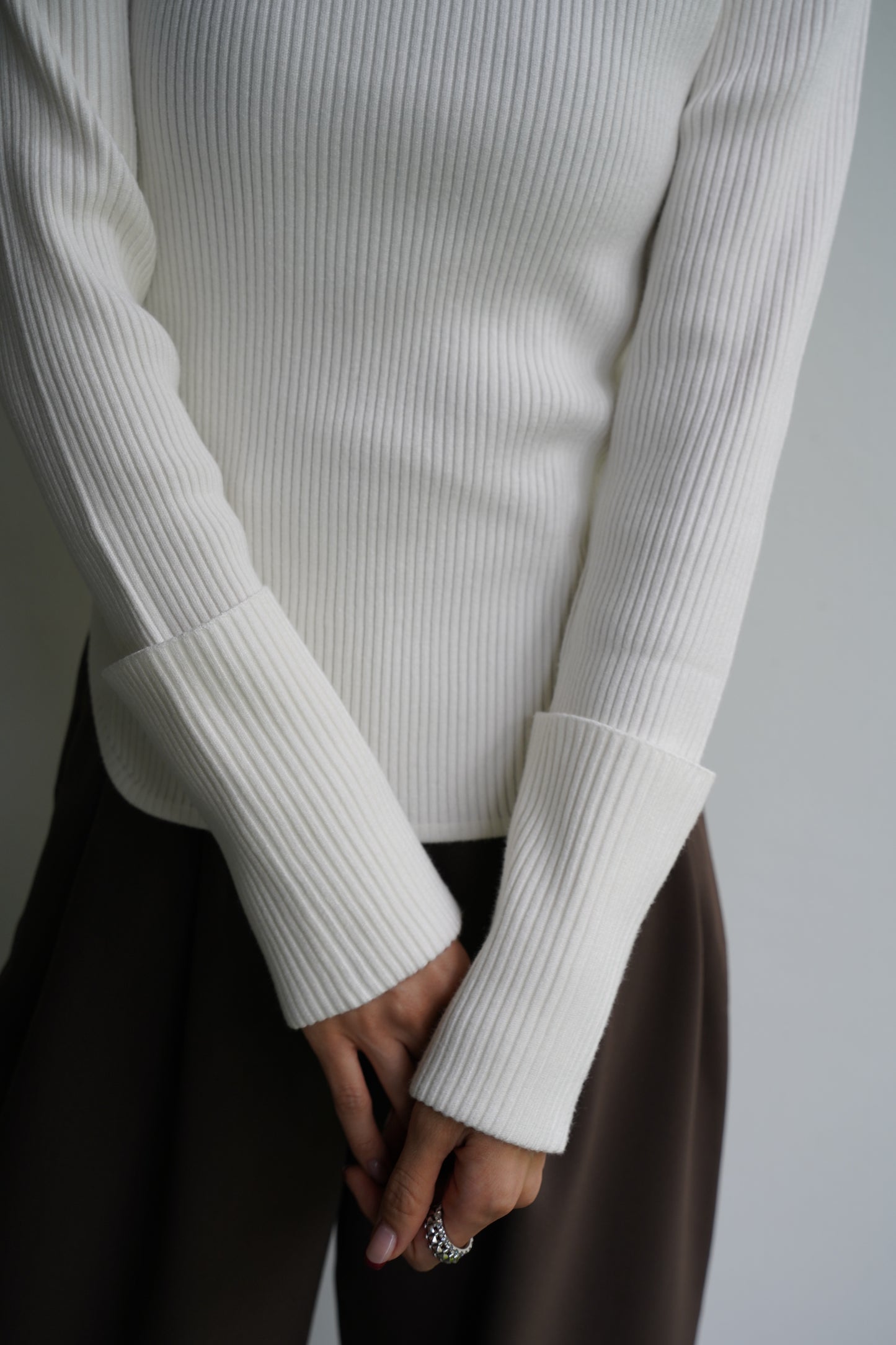ロングスリーブタートルニット【WHITE】